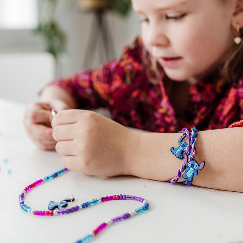 Totum Stitch bedelarmbanden maken