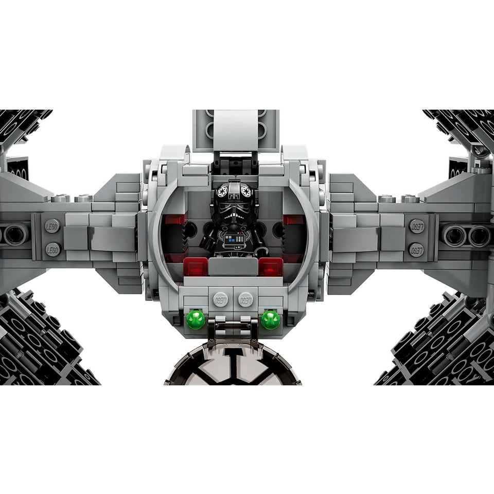 LEGO 75348 Star Wars Mandalorian Fang Fighter vs.  TIE Interceptor™