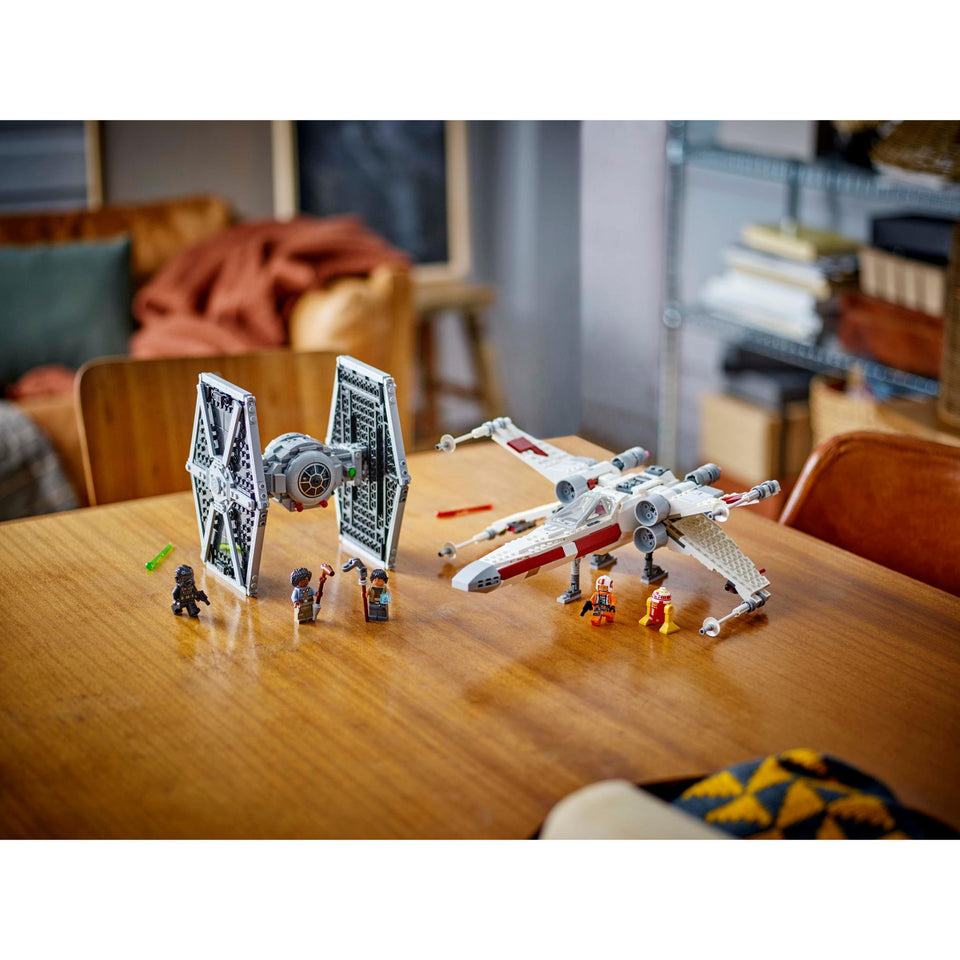 LEGO 75393 Star Wars TIE Fighter en X-wing combi