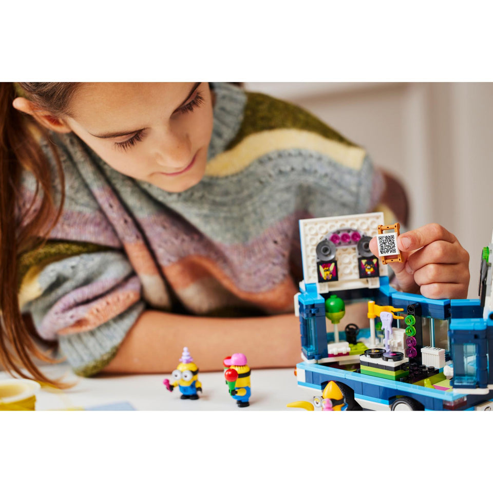 LEGO 75581 Minions Muzikale feestbus van de  Minions