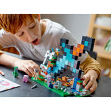 LEGO 21244 Minecraft Uitvalbasis Zwaard