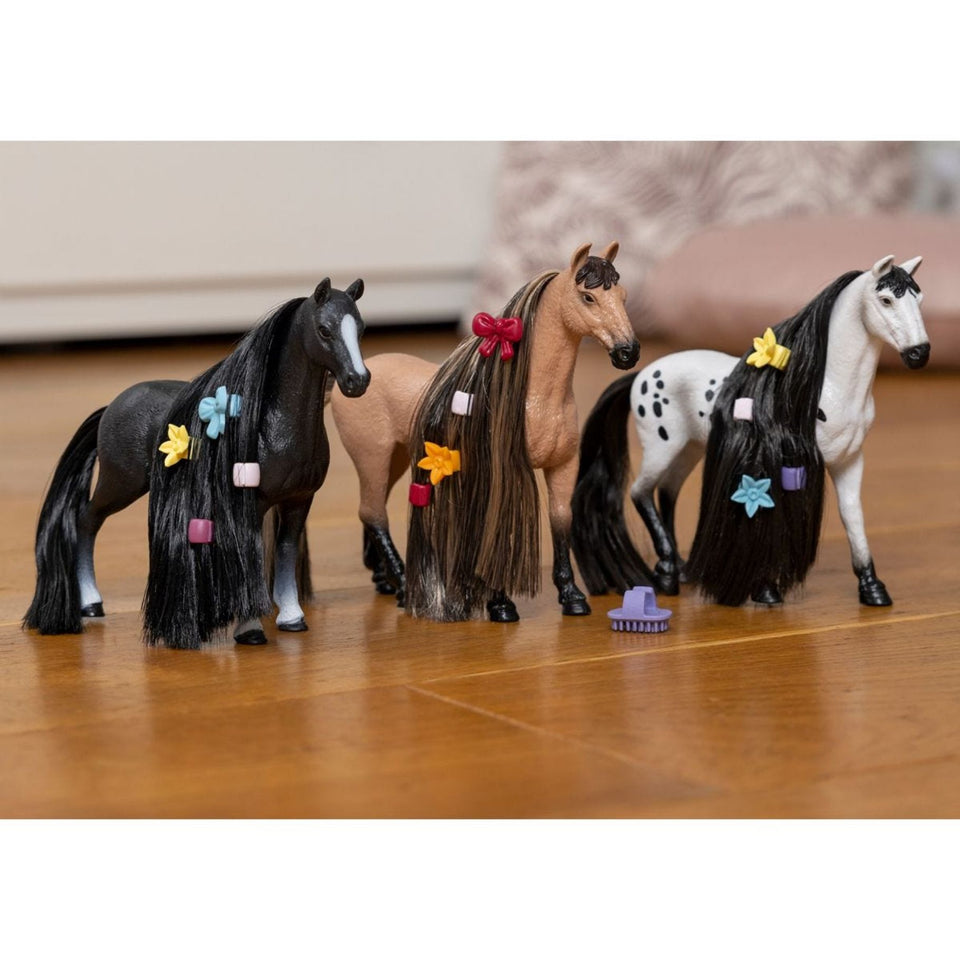 Schleich 42622 Beauty Horse Knabstrupper Stallion